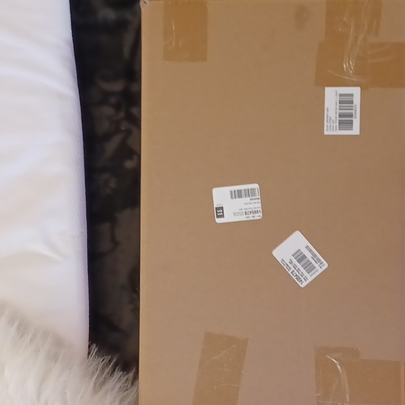 Dolls Kill Rose Neon Sign with adapter easy to hang nice gift idea - Picture 8 of 8